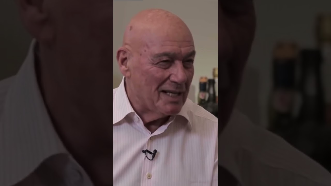 Дудь поставил Познера на место 