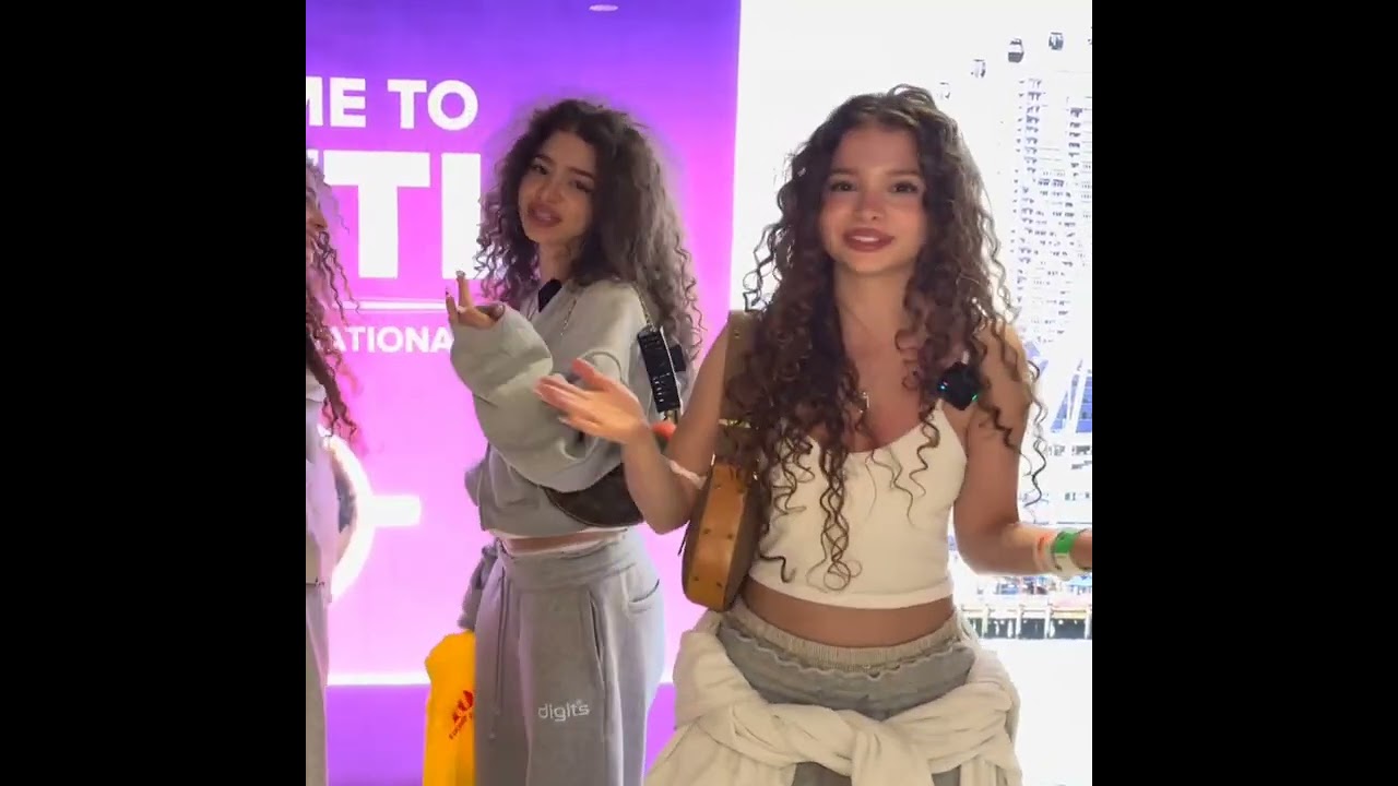 sunday kalogeras stuck in airport scenepack