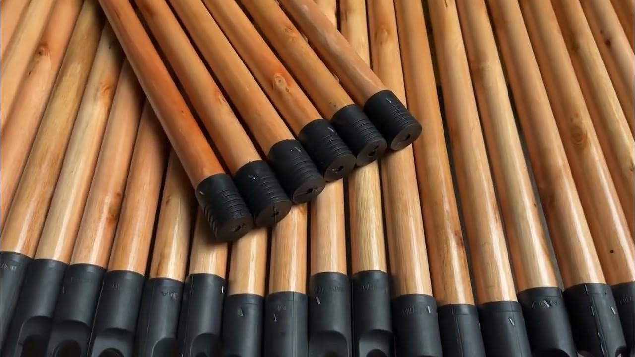 Clear Varnished broom handle eucalyptus wood mop stick with high