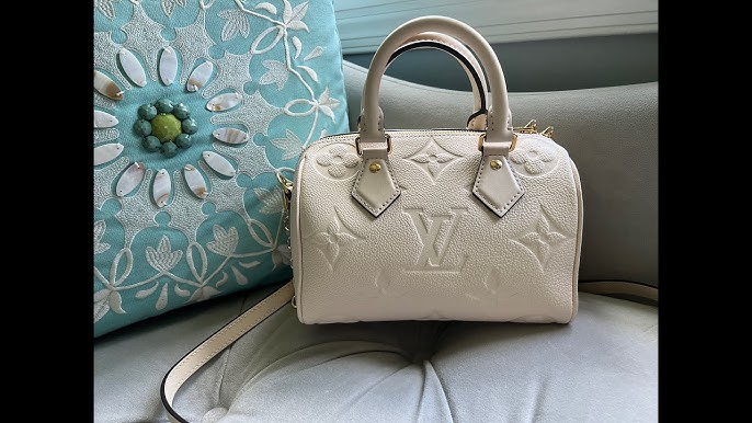 Louis Vuitton® Bagatelle Rose Trianon / Crème. Size