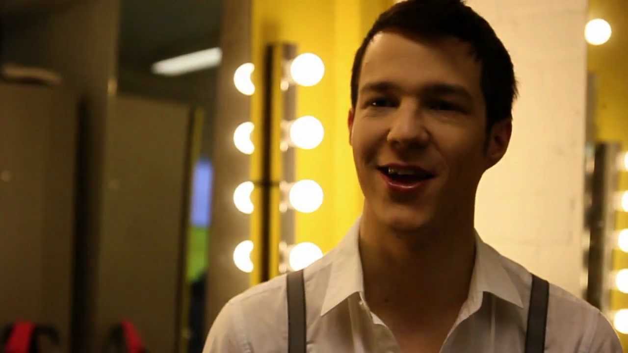 Olavi Uusivirta Elvis Istuu Oikealla Making Of YouTube