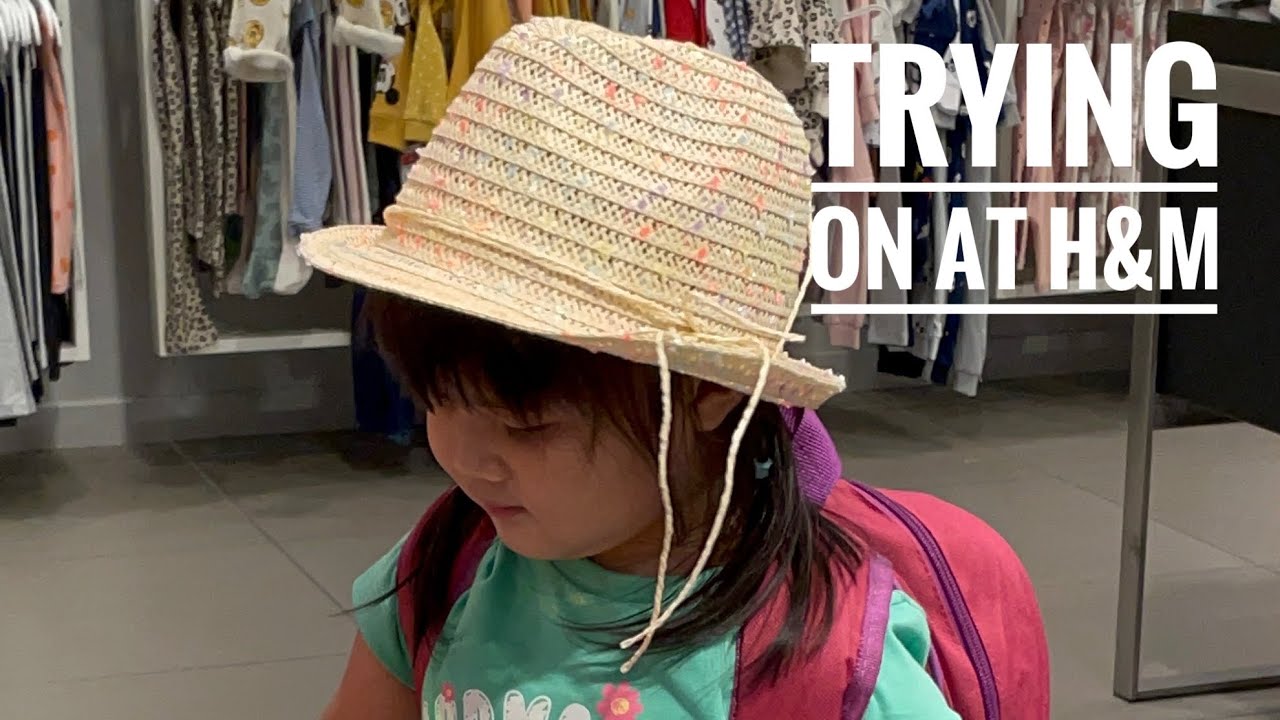 Trying on at H&M Sharjah City Center