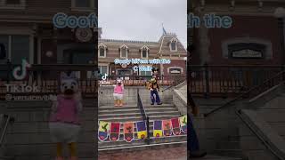 Goofy Hit em With The C Walk #cwalk #dance #disney #parks #florida #orlando #ohio #mickey #shorts