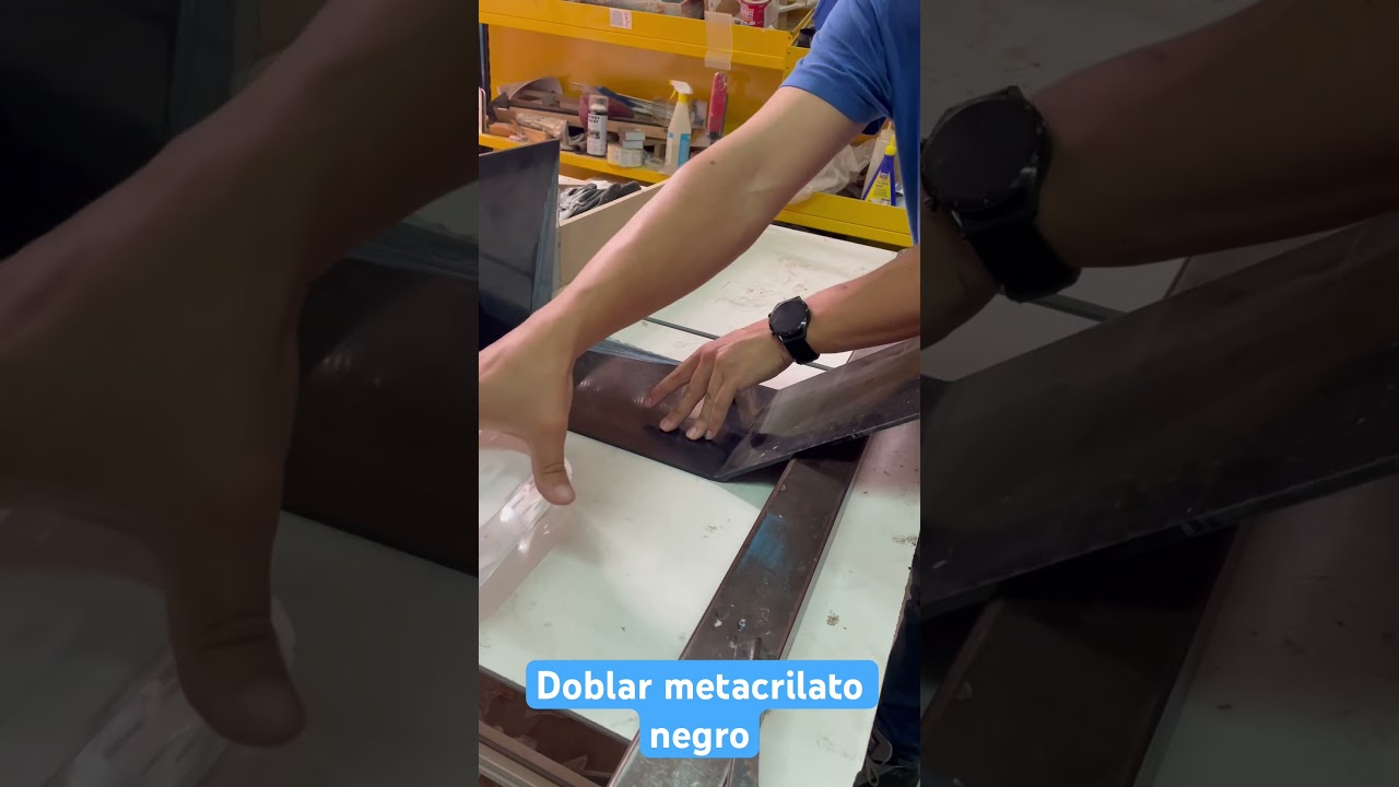 Cómo doblar un expositor de colchones de metacrilato 