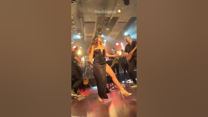 melek mosso sahneye çıkıyor!
