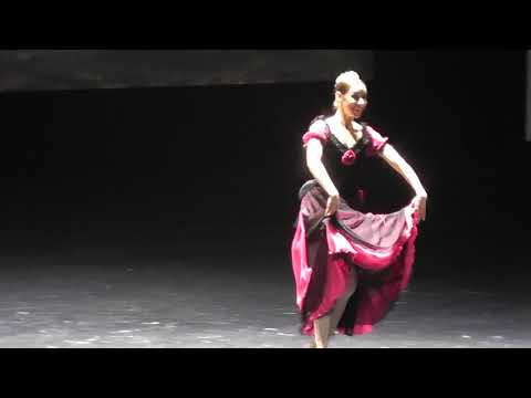 Video: Nữ Diễn Viên Múa Ballet Kristina Kretova - Về Các Nghi Thức Trước Khi Lên Sân Khấu, Mặt Nạ Men Và Mỹ Phẩm Nhật Bản
