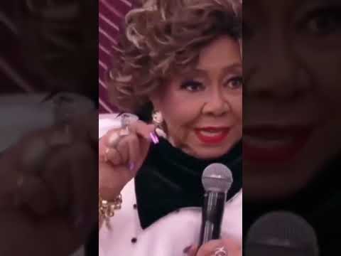 Alcione faz piada e bolsominions espumam...
