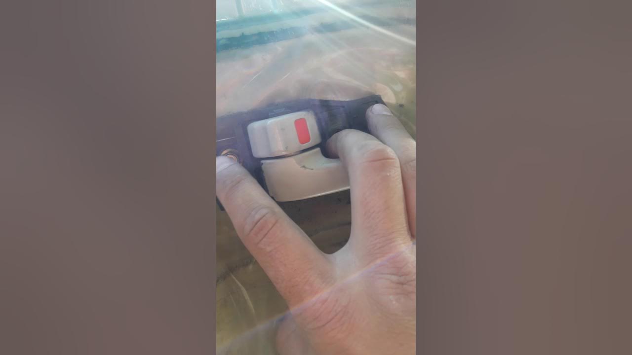 как снять толкатель дверцы