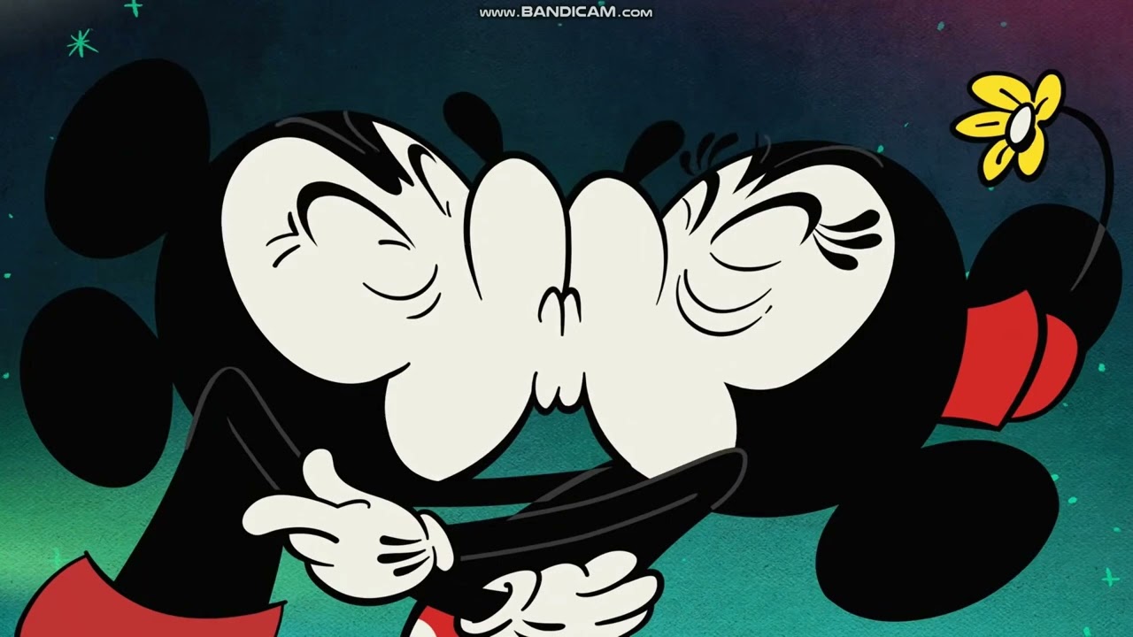 Mickey and Minnie Mouse's 5 minutes of Kissing! ❤️❤️❤️ - YouTube