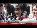 高嘉瑜回鍋參選港湖　高掛與沈伯洋合體看板「開金嗓」慶祝