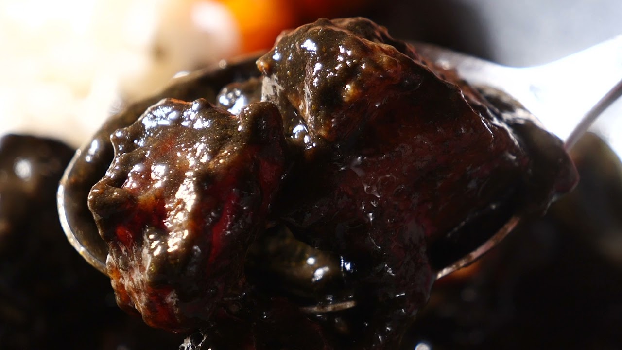 宮崎牛すじ 濃厚黒カレー 4個3200円（税込）｜宮崎牛 A4等級以上