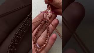 Wire Wrapping Ideas 🧡 Mini tutorial. Would you like to see a full version of this? Let me know! 😊