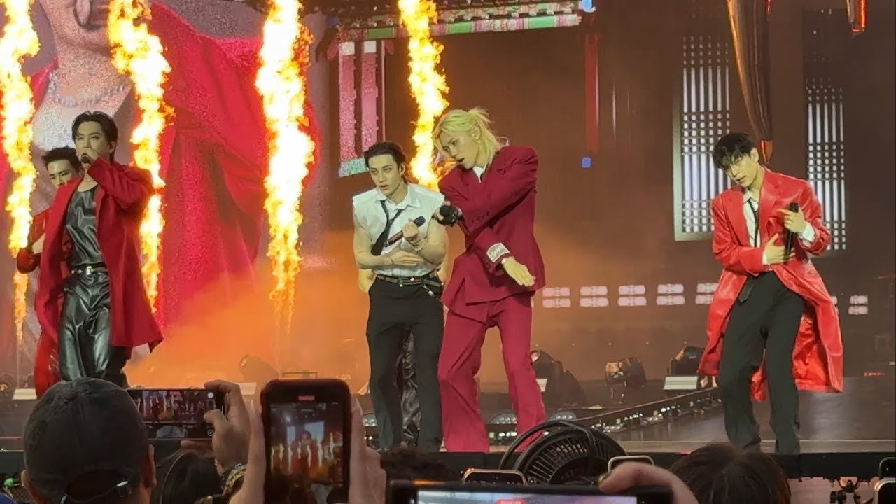 Stray Kids Gods Menu Dominate New York 061825