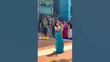Trending Sri Lanka Girl 😍🔥| என்ன voice 👌அந்த கடைசி வரி இருக்கே 😲 University pongal Singing | Colombo