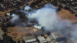 Crews are battling vegetation fire near the intersection of mabury rd.
and n. jackson ave. in san jose. people advised to avoid area.
https://abc7ne....