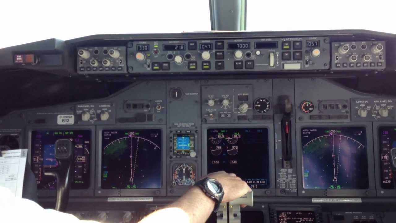 BOEING 737-800 FLIGHT DECK JUMPSEAT EXPERIENCE  Take Off & Landing [What  Goes On In The Cockpit?] 