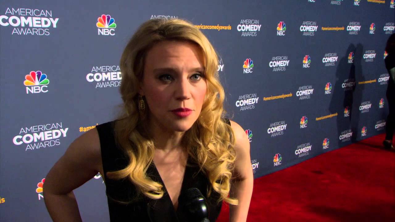 Kate McKinnon American Comedy Awards Red Carpet Interview - YouTube
