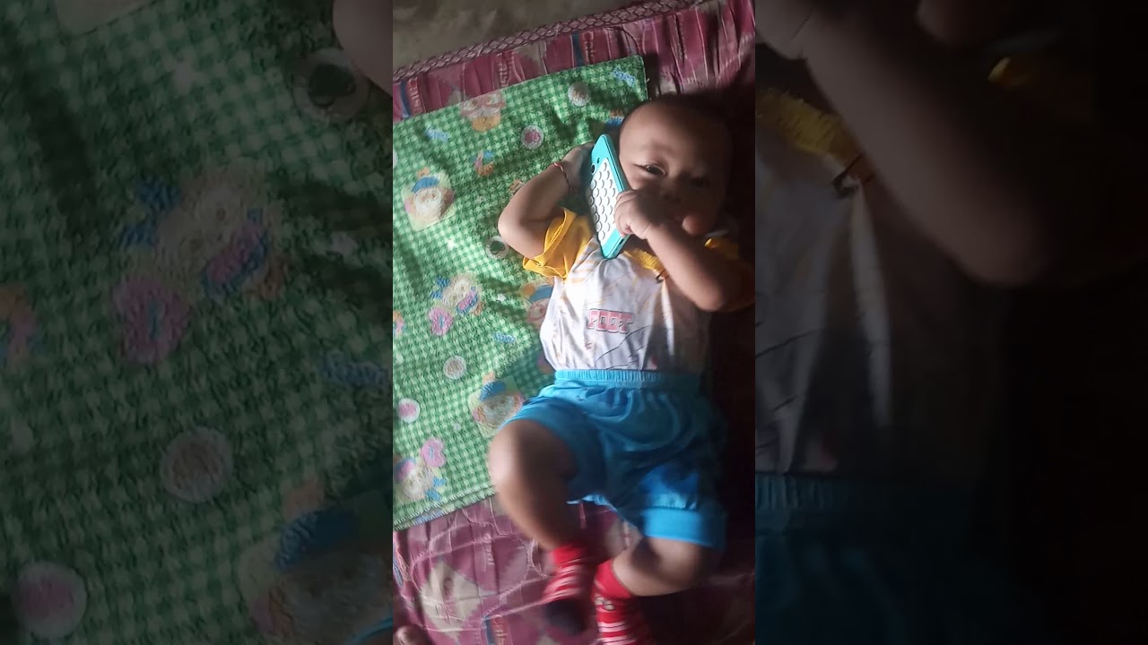 Masih bayi sok nelpon - YouTube