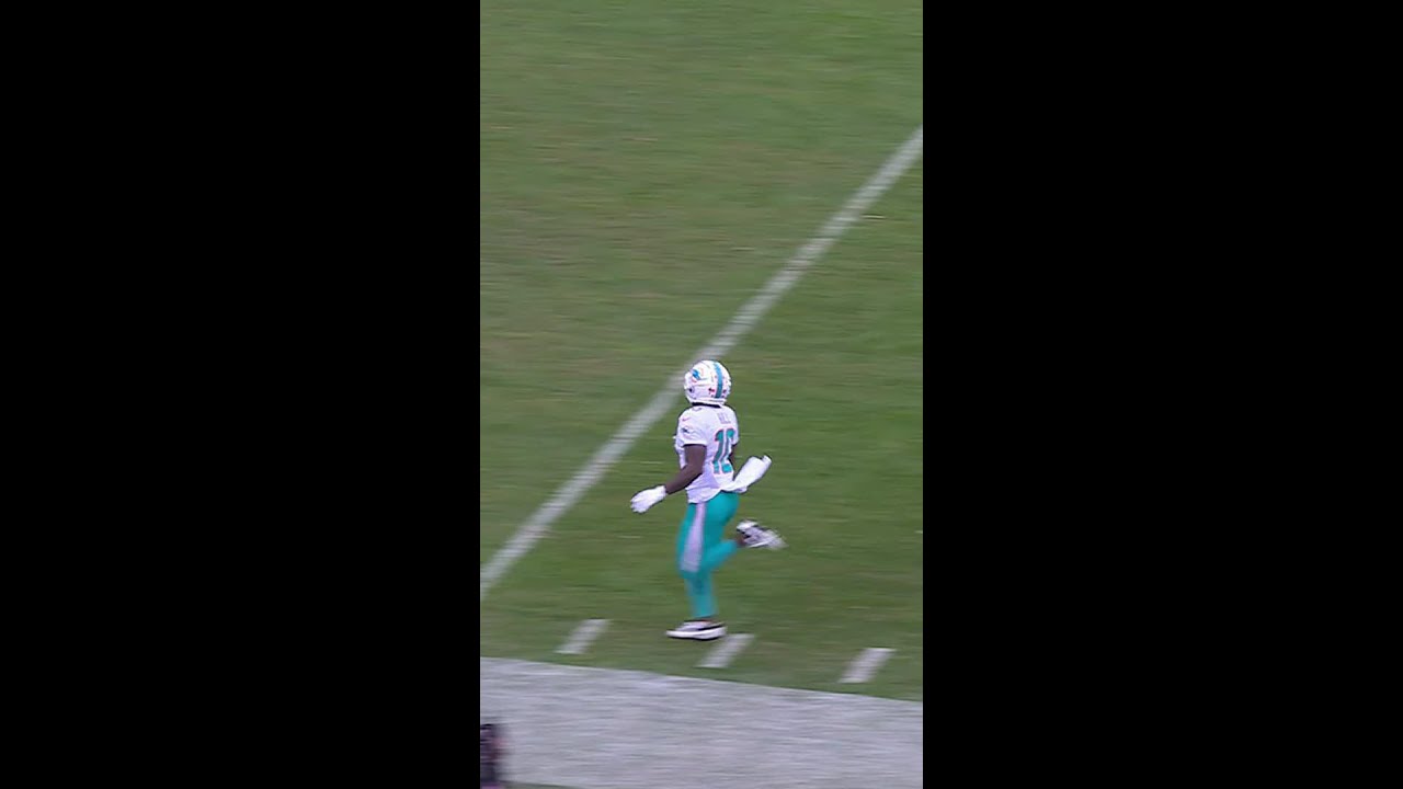 Tyreek Hill with a 78-yard touchdown catch from Tua Tagovailoa vs. Washington Commanders