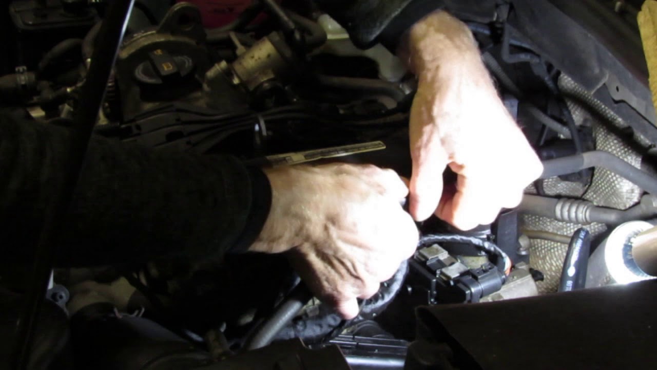 Skoda Yeti 1. 2 TSI PCV one way valve replacement YouTube