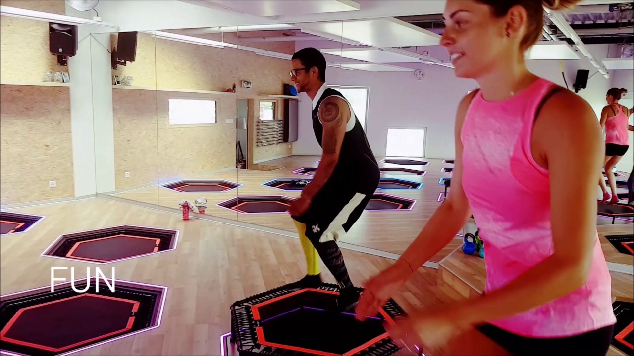 PURE JUMP FIT - Avantages de travailler avec le trampoline - YouTube