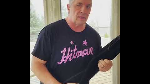 Bret Hart: "Current WWE Belt is a PIECE OF CRAP!" #WrestleMania