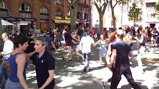 Французы танцуют буги-вуги:) Видео из путешествий. Тулуза Французы танцуют буги-вуги:) Видео из путешествий. Тулуза
