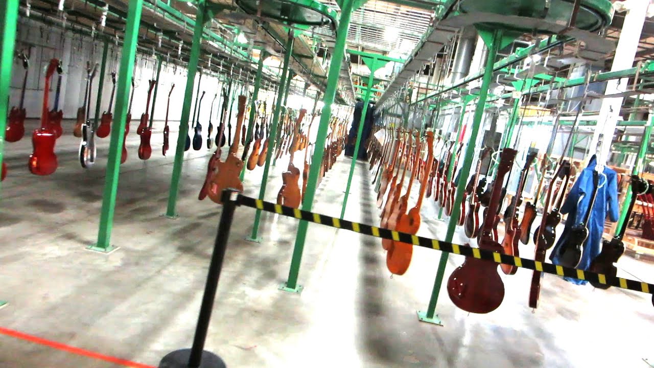 Gibson Factory Tour Surprise!! - YouTube