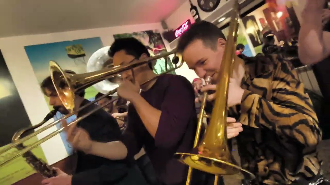 VID 20260220 234603  Fanfare Protocole Porto