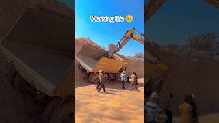 💪"Mitti ka king, Poclain ka swing🚜🔥"#Poclain #Excavator #Machine Power #HeavyMachinery #RoadWork