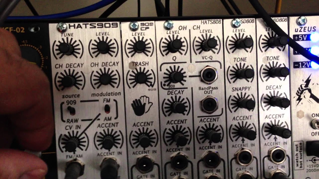 John Tejada encounters the Hats909 - YouTube