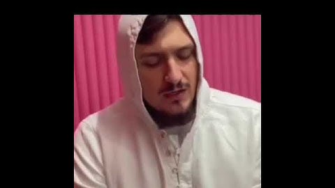 رياض محرز يستمع للقرآن الكريم 🤲🤲