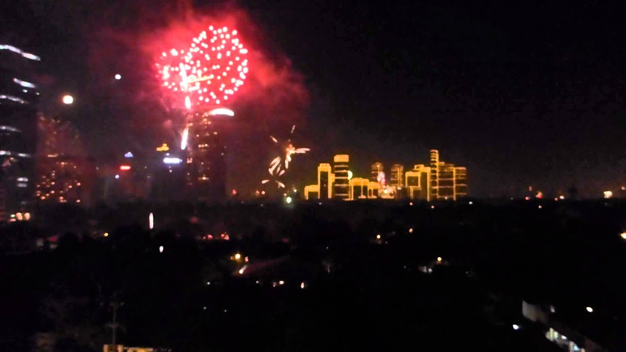 new year philippines 2014 fireworks at 2013 2014 new year s makati city new year philippines 2014 fireworks at 2013 2014 new year s makati city
