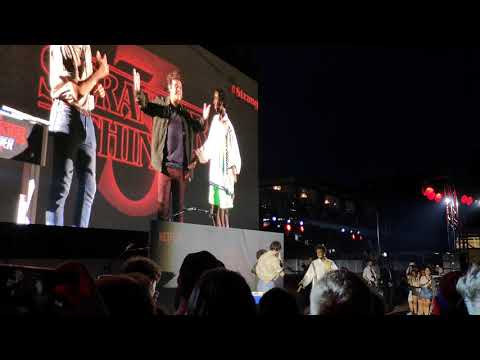 Gaten Matarazzo e Caleb McLaughlin allo Stranger Things Summer Party a Roma(3)