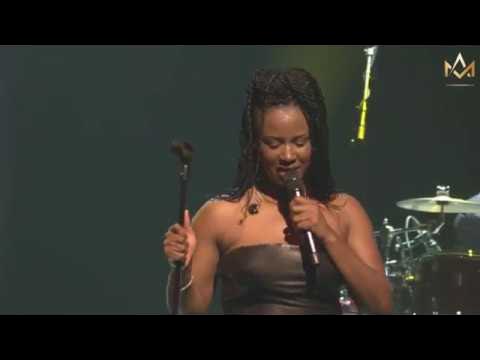 Charlotte Dipanda - Dumea Feat Salle John - Live au Grand Rex Paris