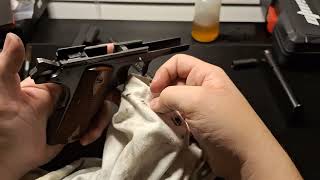 Remington R1 1911 45acp - Disassembly and Cleaning 