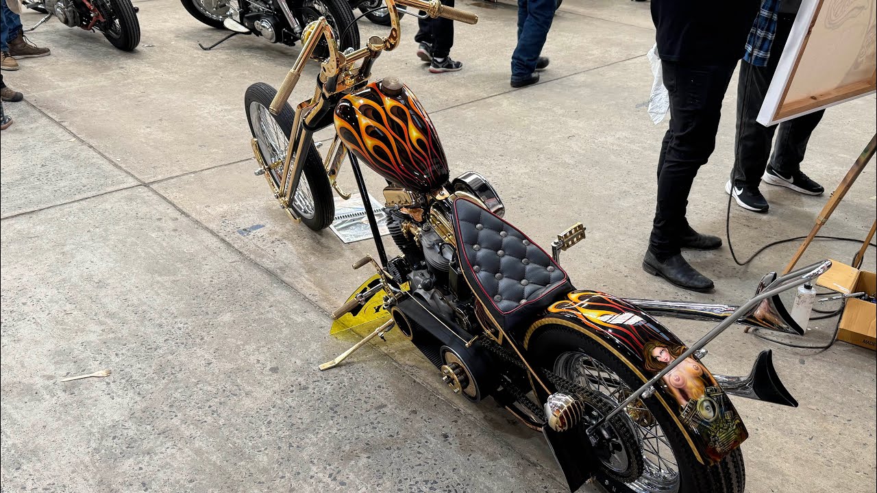 Bulli antique motorcycle show