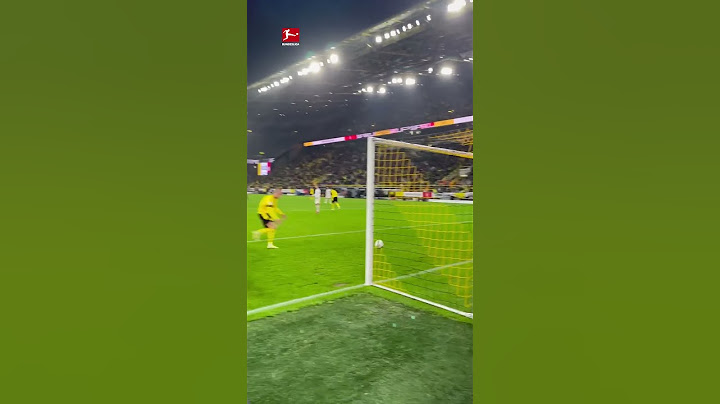 That CURVE! 😳 - Beautiful Goal from Reus vs. FC Bayern München