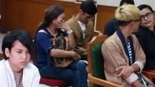 Bertemu Di Sidang Cerai Perdana Aming Buang Muka Ke Evelyn