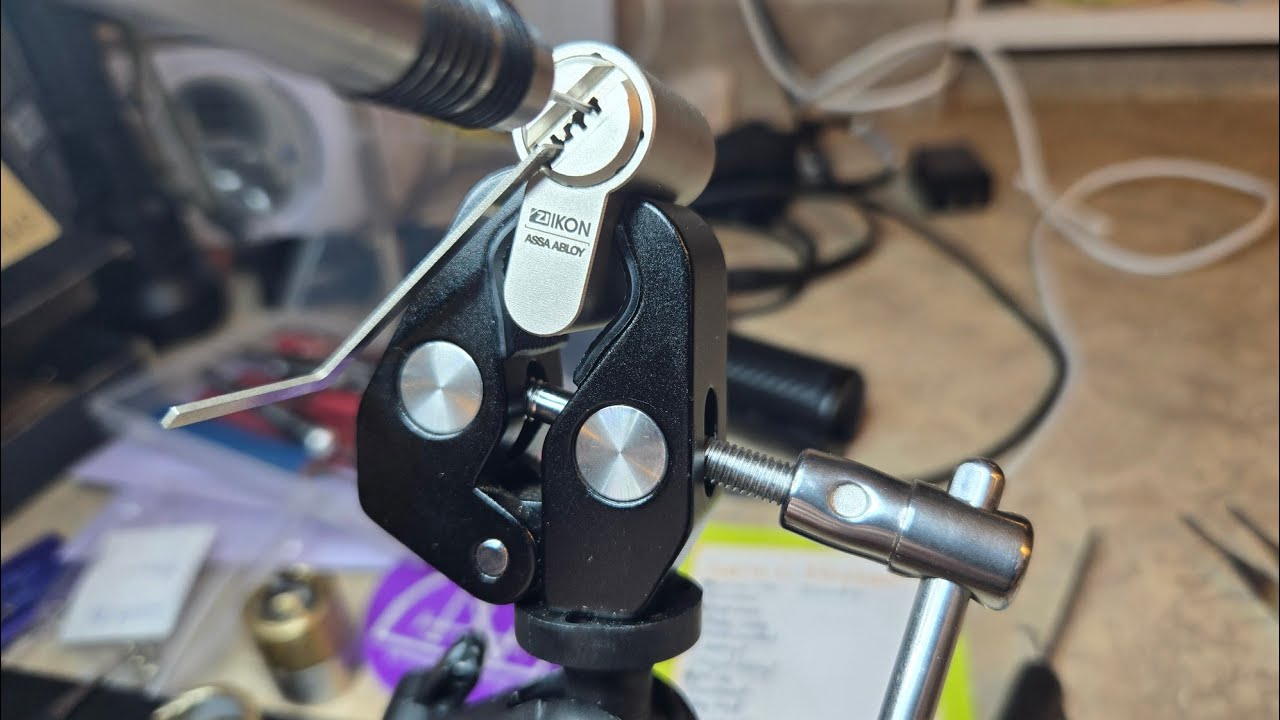 Ikon RW6 (blue belt) pick and gut