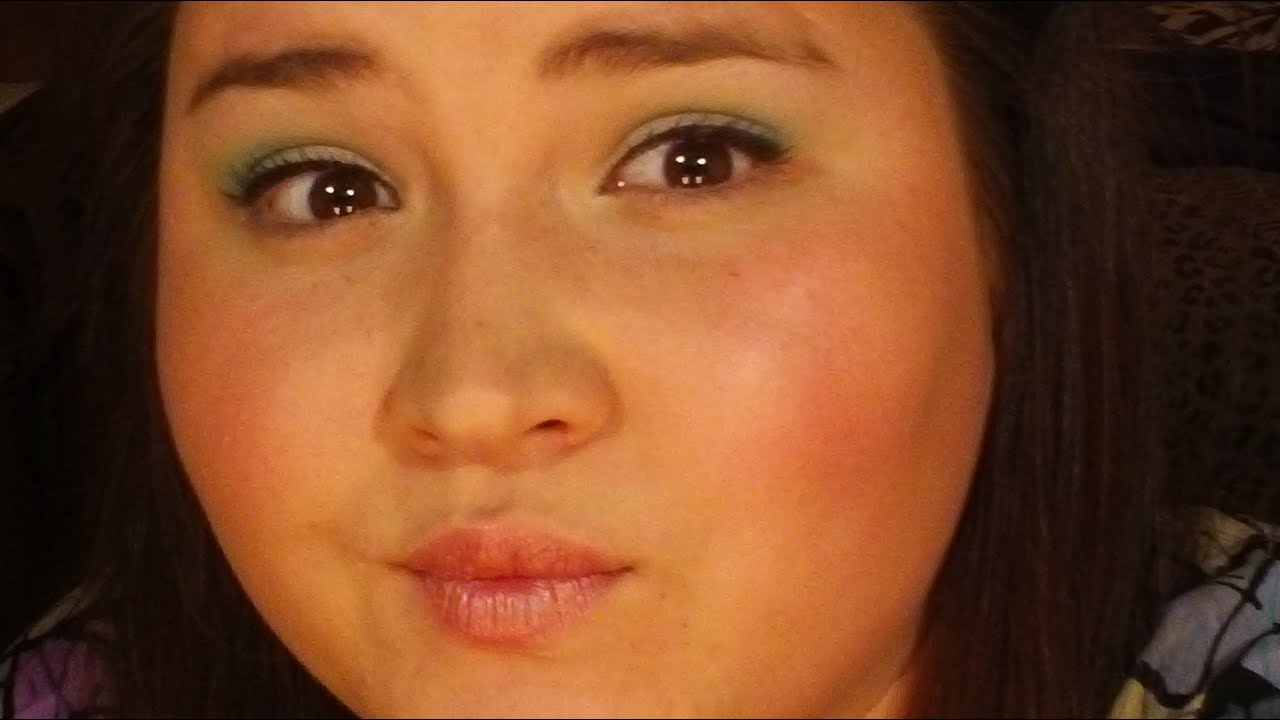 Mint Green Light Smokey Eye & Foundation + Chit Chat!