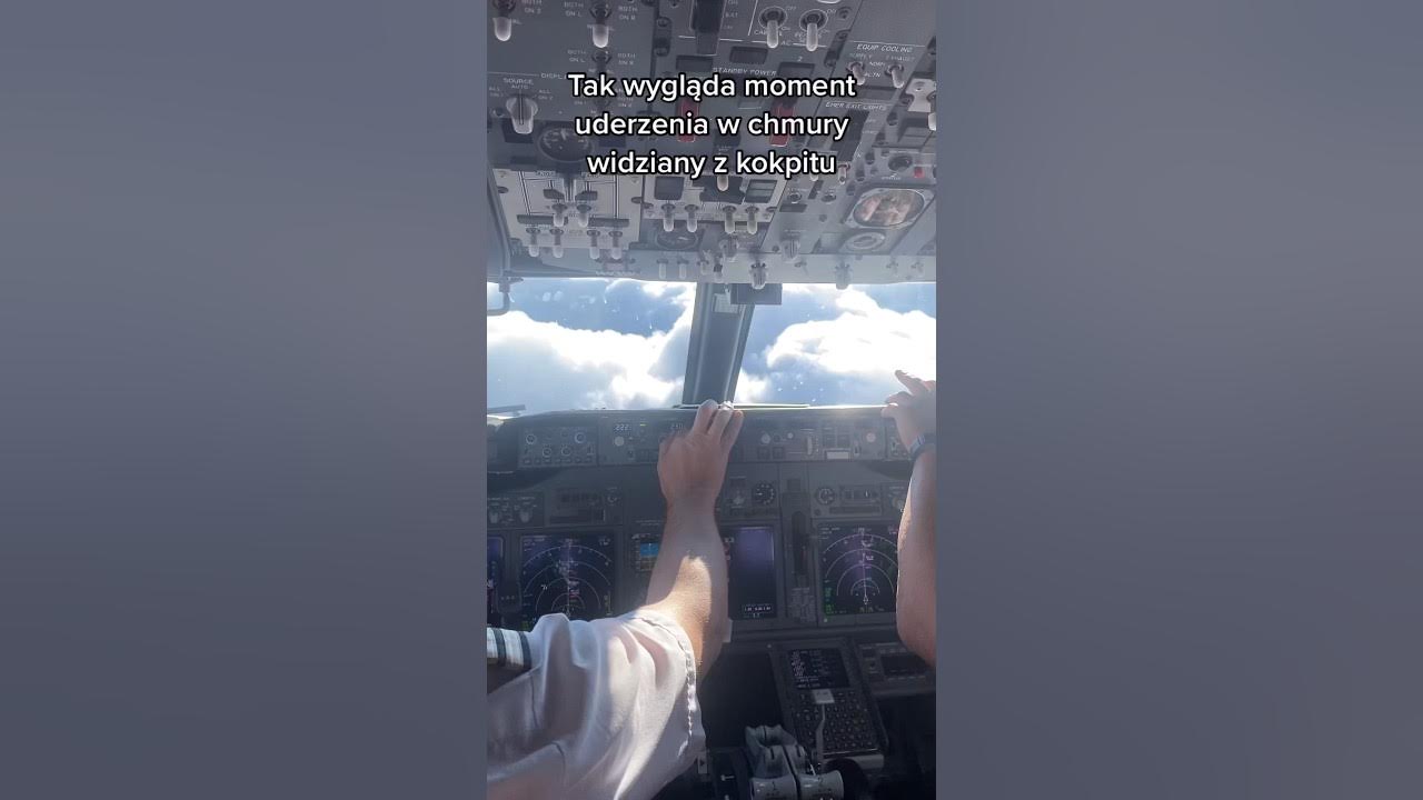 Za pierwszym razem trochę się bałam 😂 #lotnictwo #stewardessa #podróże #samoloty #pilot Za pierwszym razem trochę się bałam 😂 #lotnictwo #stewardessa #podróże #samoloty #pilot