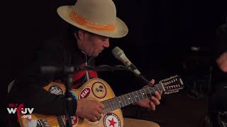 Ben Harper and Charlie Musselwhite - &quot;Trust You To Dig My Grave&quot; (Live at WFUV)