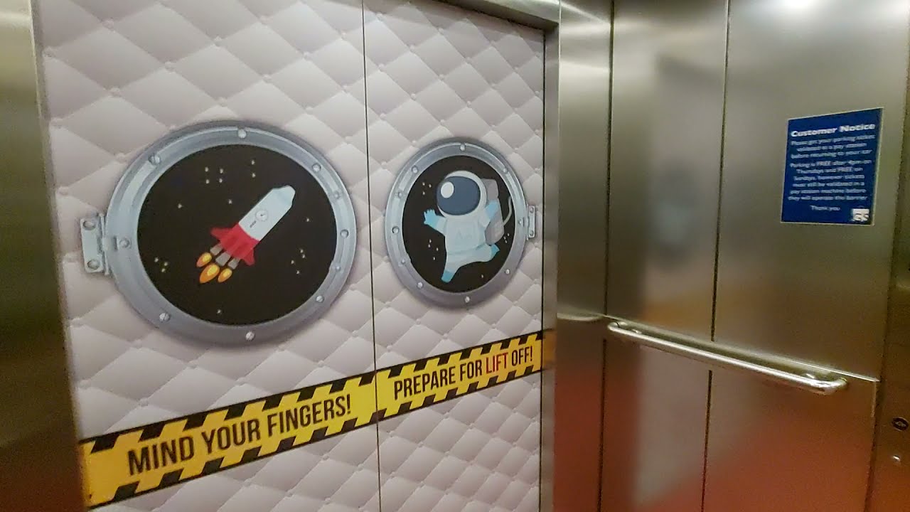 2006 Thyssenkrupp Lifts @ Golden Square Shopping Mall Red Zone in Warrington