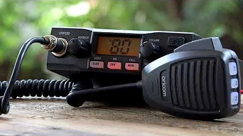 Oricom Compact 5 watt UHF CB Radio
