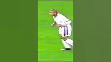 صاروخ روبرتو كارلوس 