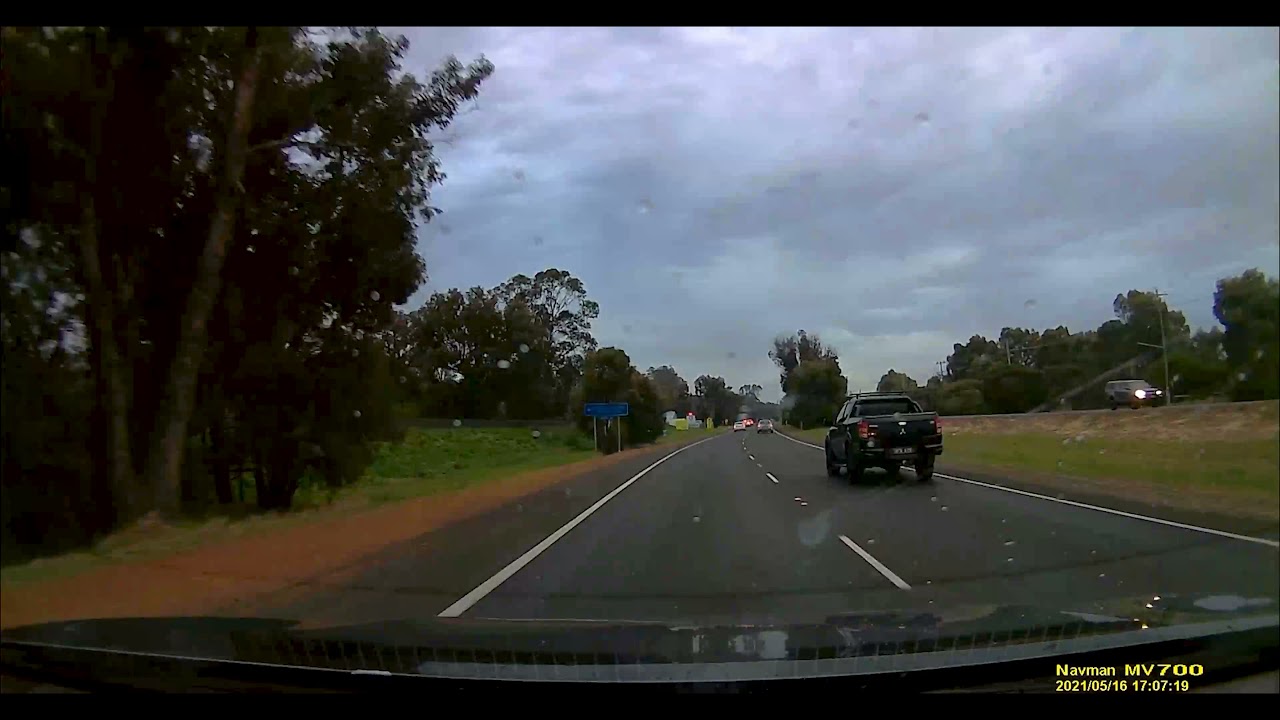2.5 hours drive to Busselton Jetty