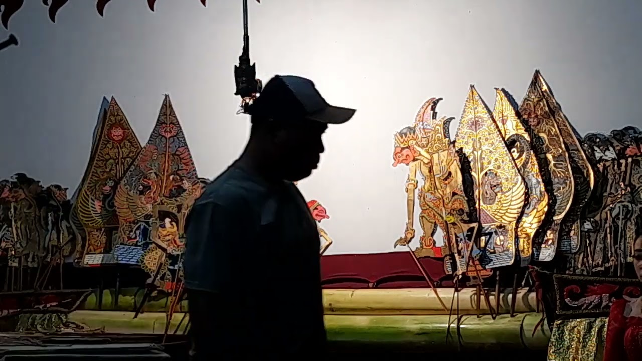 Seni: Pavelaran wayang mulit Dalang Ki Senoaji,.... Lakon Wahyu Makutorama (part 1)