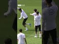🏆⚽️ Les joueurs du PSG entre concentration et détente à l'entrainement avant de recevoir le Bayern
