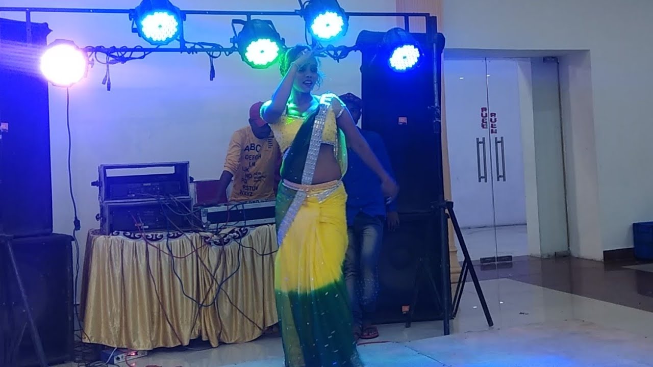 Live Dance Performance on Dj Floor YouTube